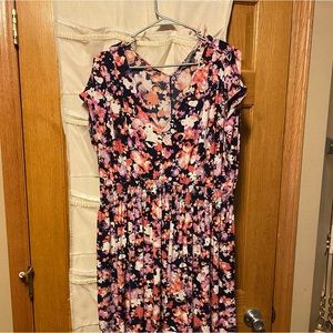Floral, comfortable, light dress. Size XL.